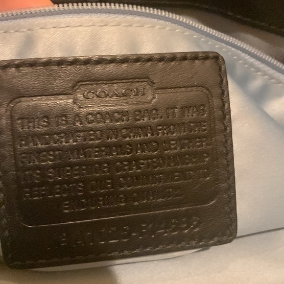 Coach bag with a matching wristlet - Picture 11 of 13